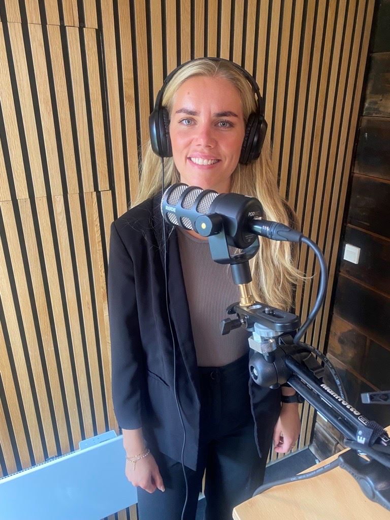 Sara i studiet